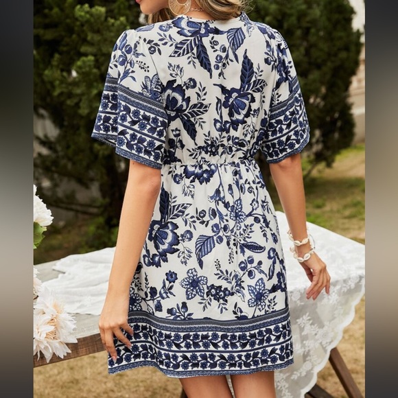 Boho Floral Print Overlap Neck Butterfly Sleeve Dress - Picture 2 of 6